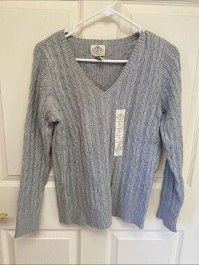 St. John's Bay Light Gray Cable Knit V-Neck Sweater
